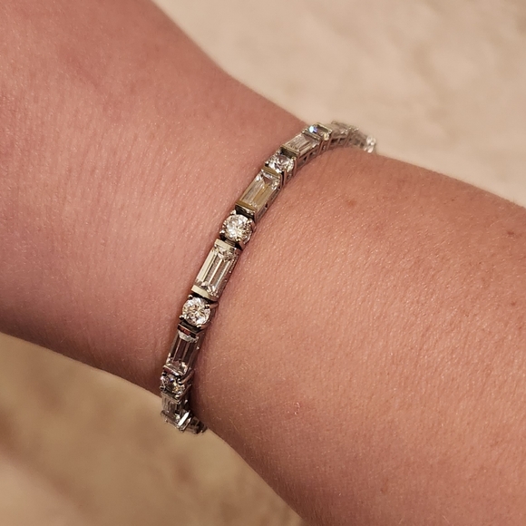 14K Solid White Gold Tennis Bracelet 8”